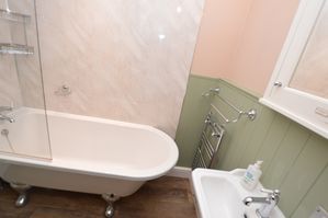 Family Bathroom- click for photo gallery